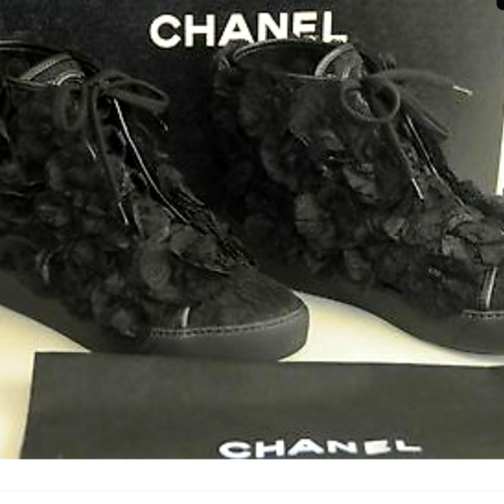 CHANEL Black Floral Sneakers